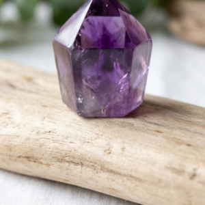 Pointe amethyste naturelle polies